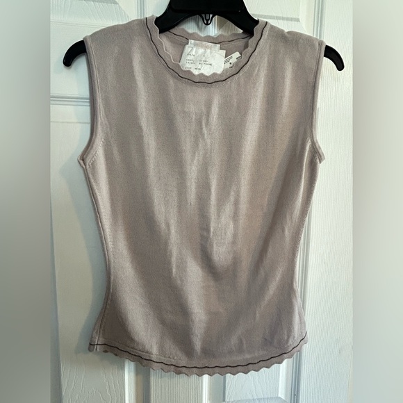 Chloe Tops - Chloe pink wool top - size M - flawed